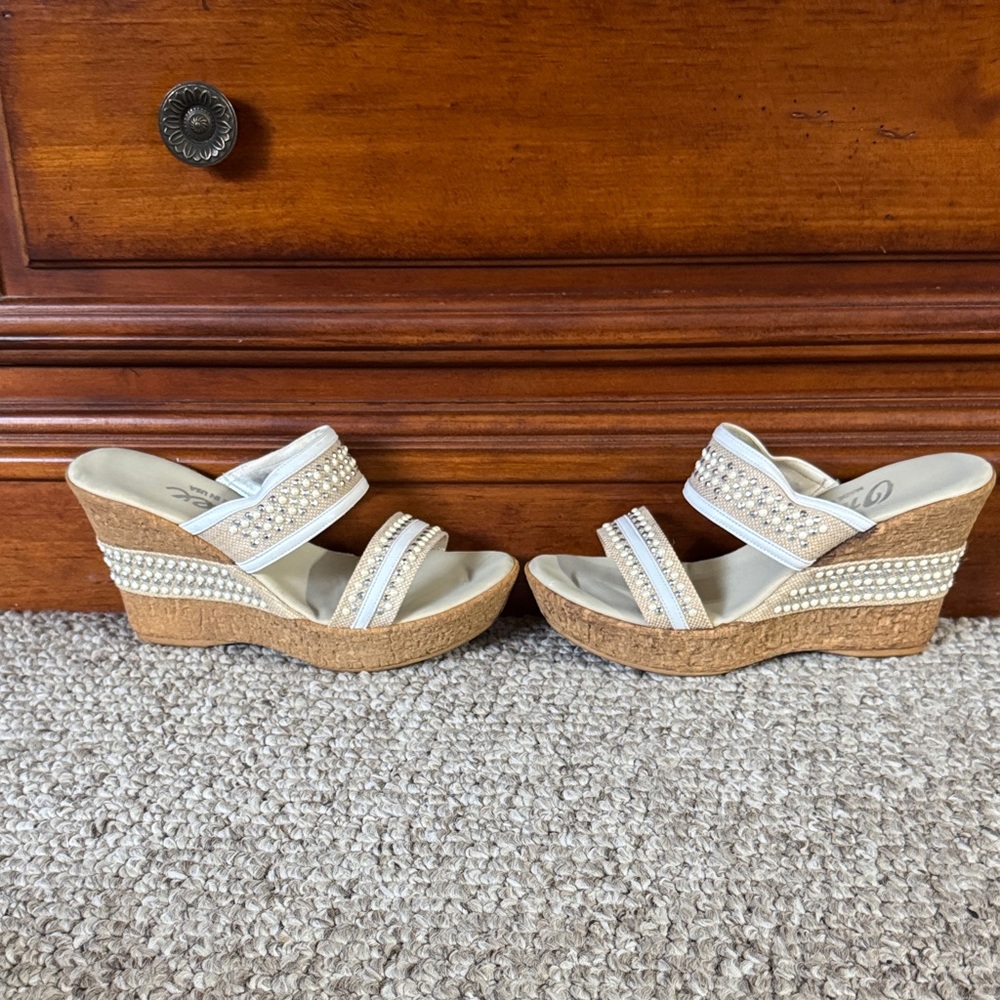 Elegant Beaded White and Tan Wedge Sandals - Picture 2 of 4